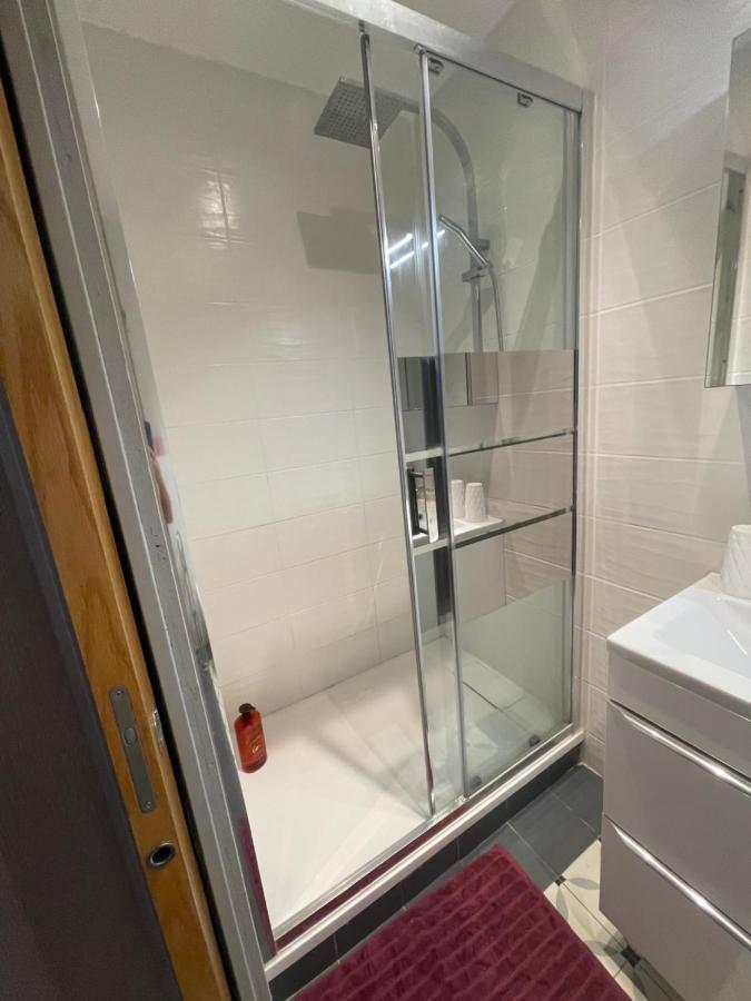La Montagnette L Oursson Chambre Maison En Travaux De 10H A 17H Мутие Екстериор снимка