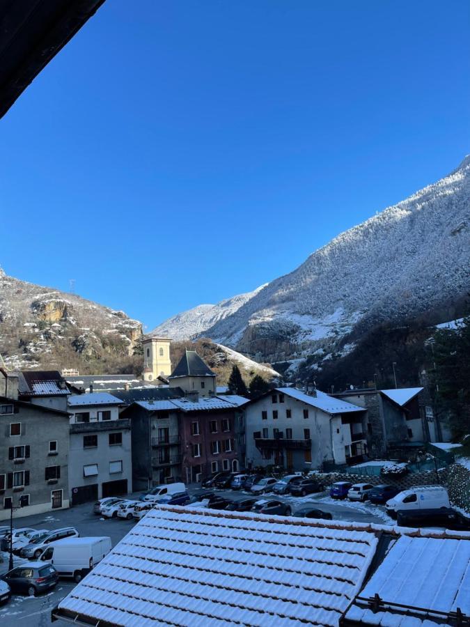 La Montagnette L Oursson Chambre Maison En Travaux De 10H A 17H Мутие Екстериор снимка